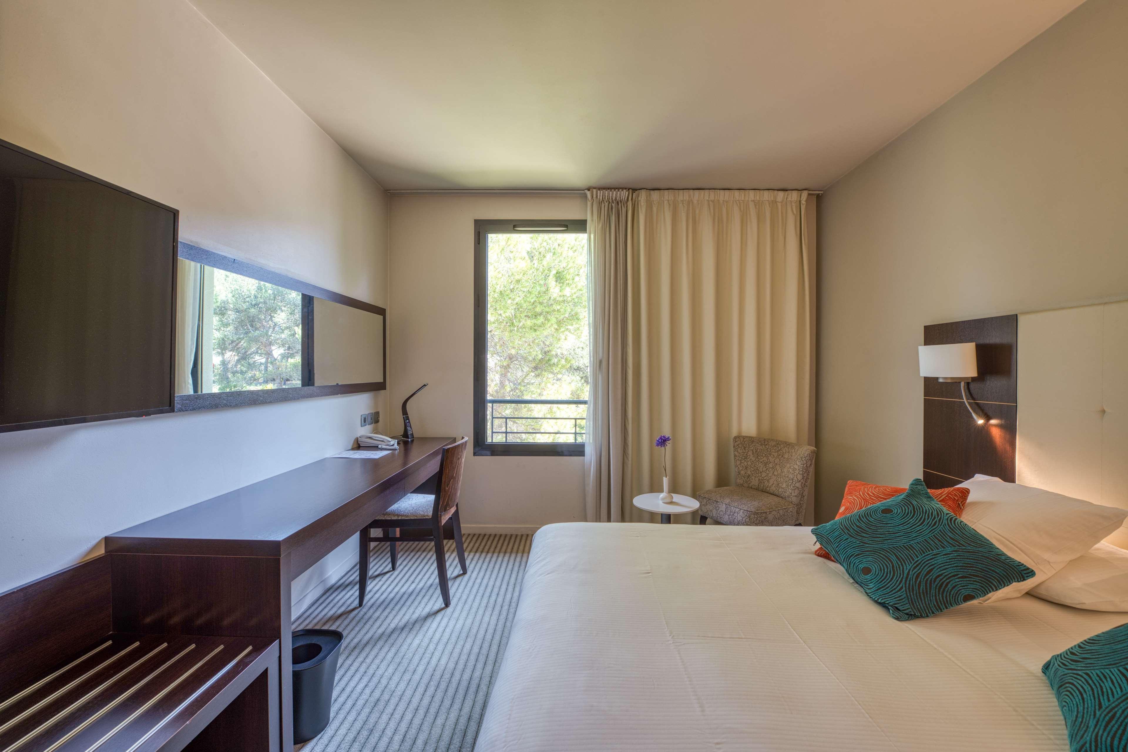 Mercure Aix-En-Provence La Duranne Gare Tgv Zewnętrze zdjęcie